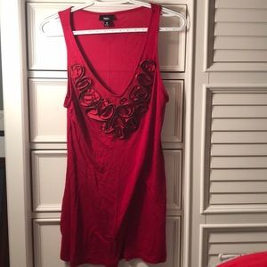 Red rose tank top